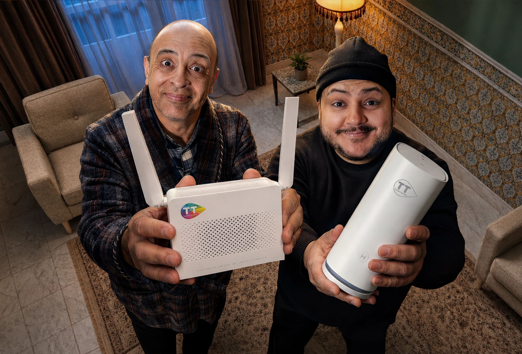 Tunisie Telecom WiFi Mesh campaign featuring two people holding the WiFi equipment